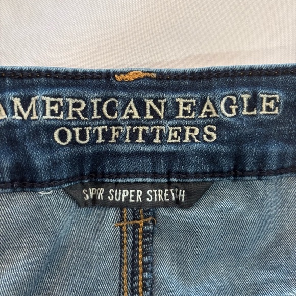 American Eagle High Rise Short Super Super Stretch Distressed size 14 - Picture 3 of 6